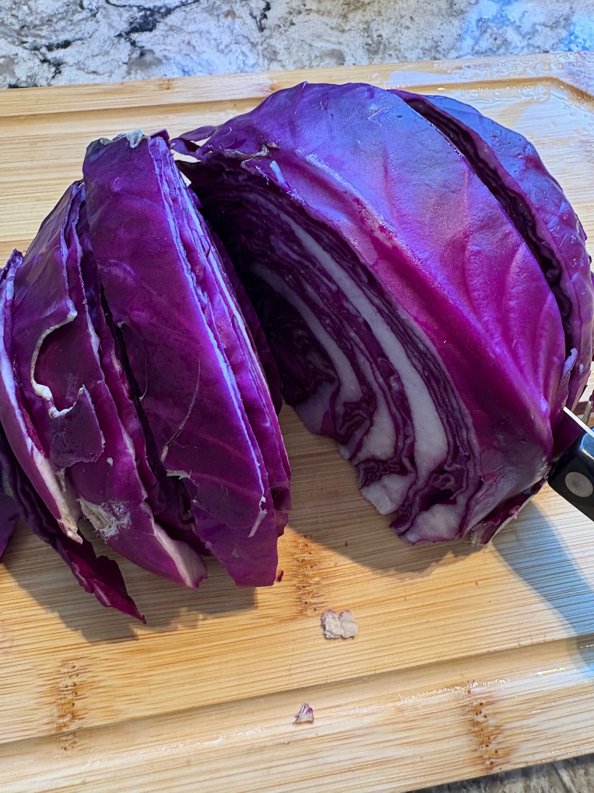 Red cabbage tea indicator